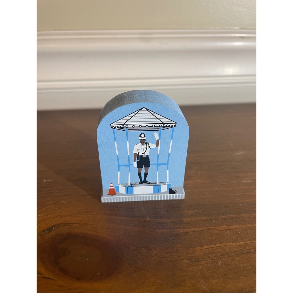 Cat's Meow Village 2003 Bermuda Bird Cage Limited Edition TRVL 111 Signed